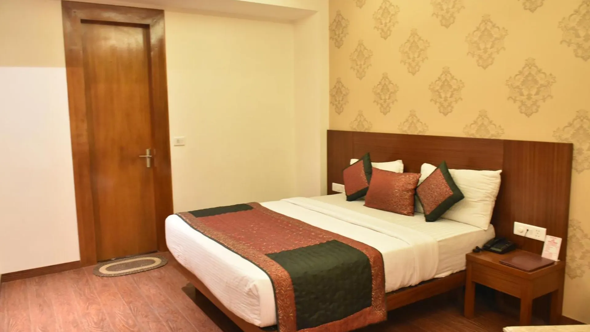 Hotel Skye Suites New Delhi 3*,  India