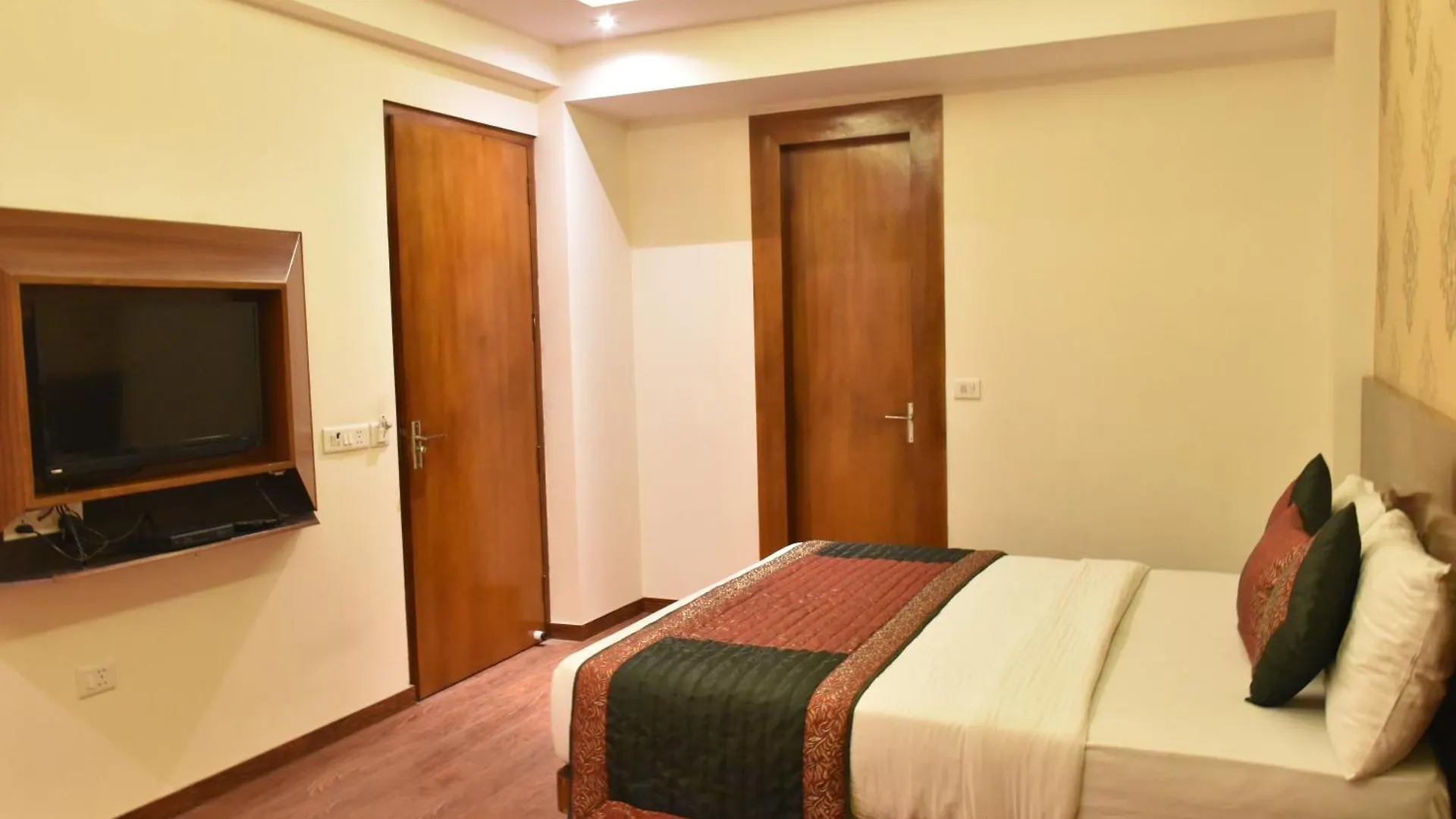 Hotel Skye Suites New Delhi